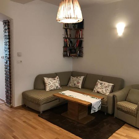 Nice Apartment Near Schoenbrunn And Downtown Wina Bagian luar foto